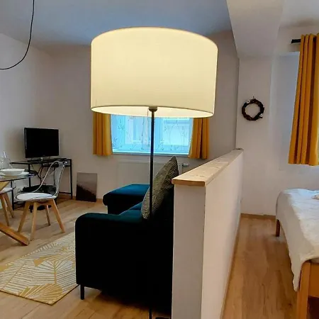 Apartament Atom *