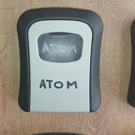 Atom Διαμέρισμα *